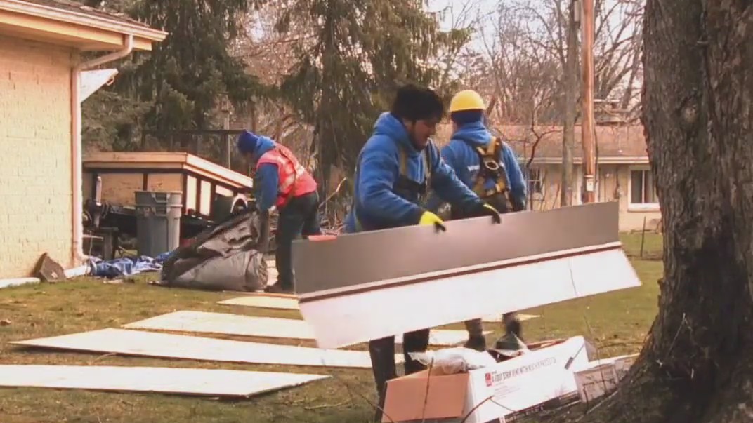 Muskego veteran gets new roof, free of charge
